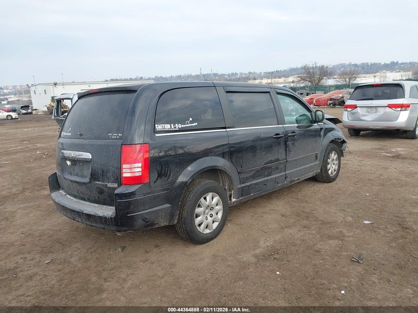 2009 Chrysler Town & Country Lx