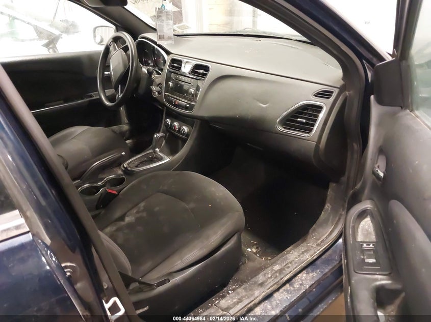 2013 Chrysler 200 Lx