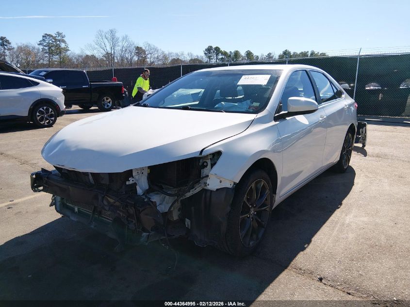2016 Toyota Camry Xse