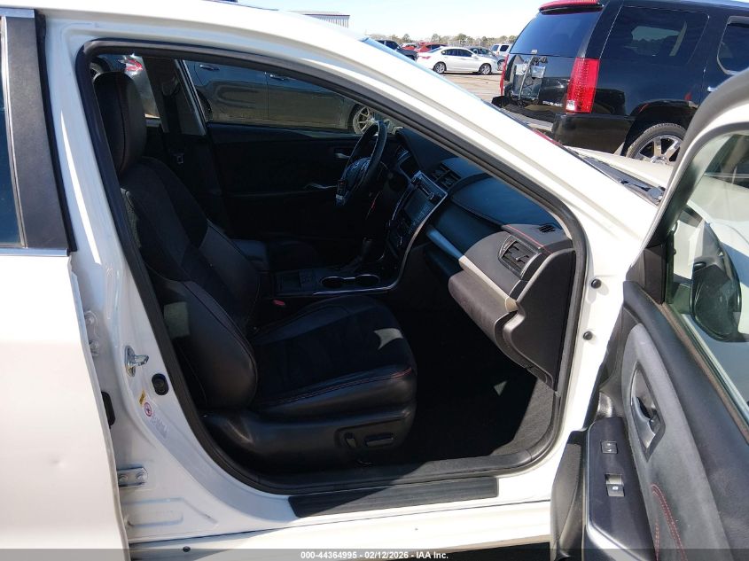 2016 Toyota Camry Xse