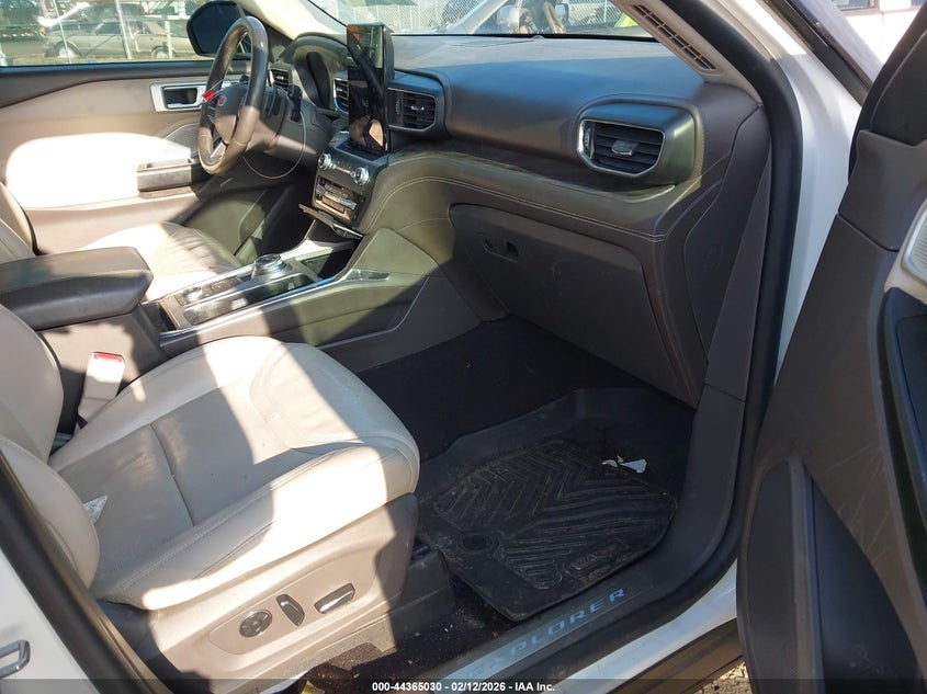 2020 Ford Explorer Platinum