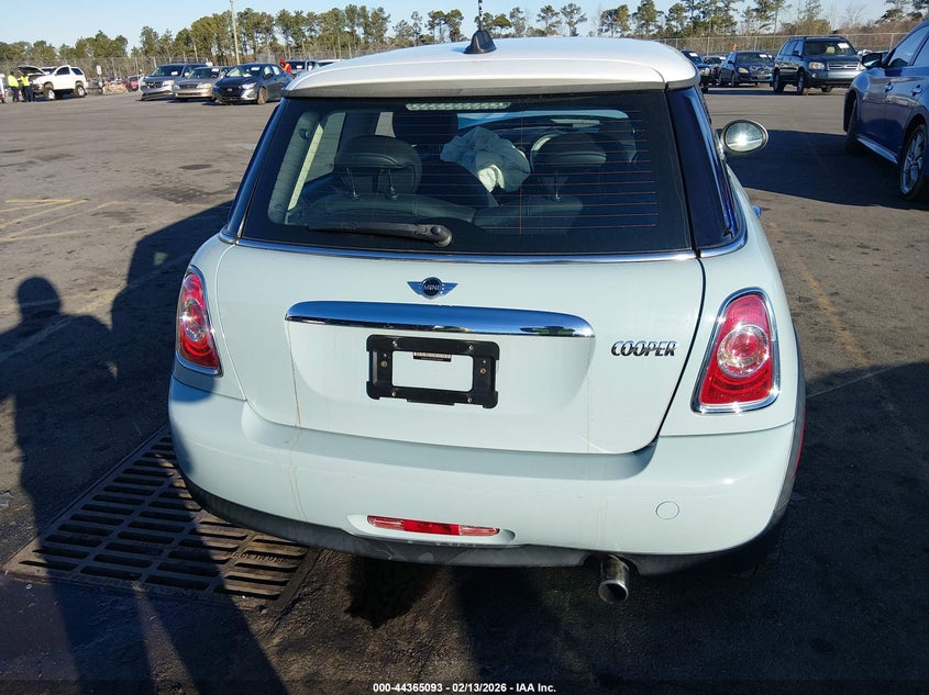 2013 Mini Hardtop Cooper VIN: WMWSU3C58DT682407 Lot: 44365093