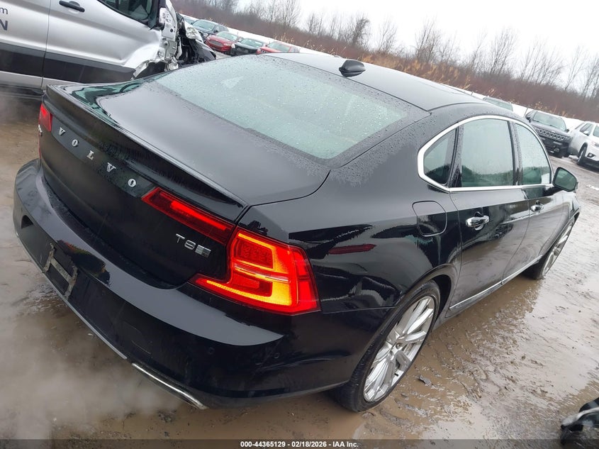 2018 Volvo S90 Hybrid T8 Inscription