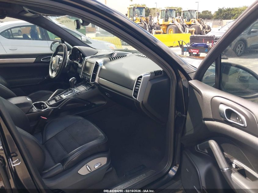 2013 Porsche Cayenne Gts