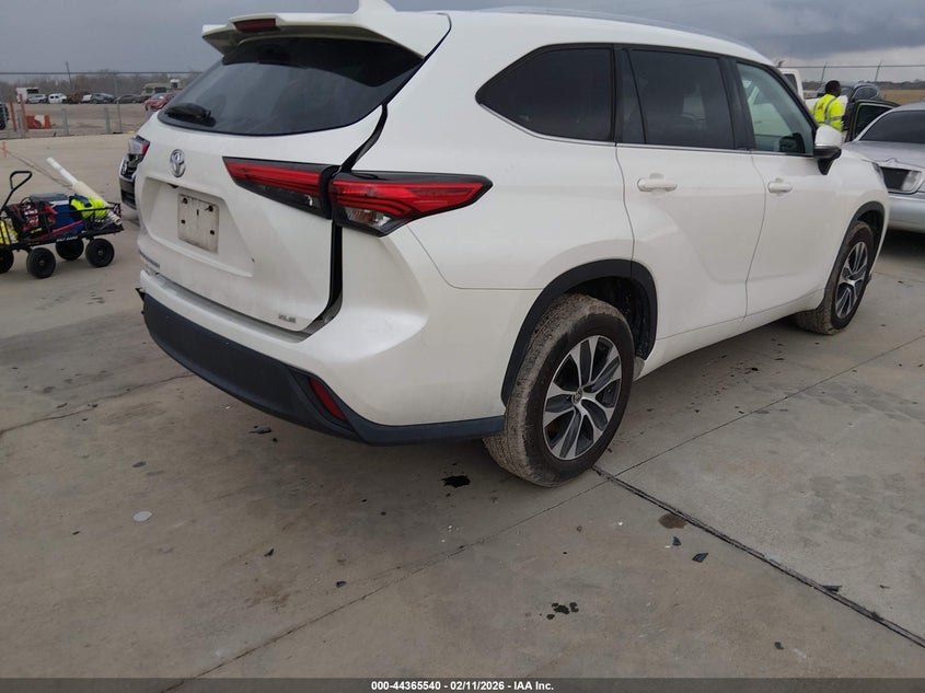 2021 Toyota Highlander Xle