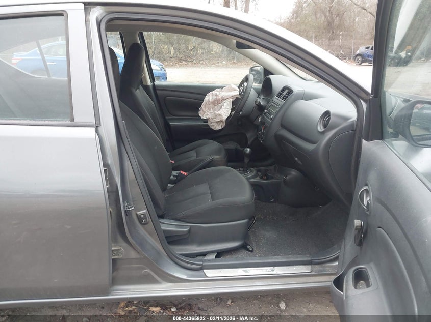 2017 Nissan Versa 1.6 S+