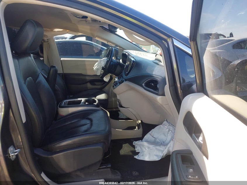 2021 Chrysler Pacifica Touring L