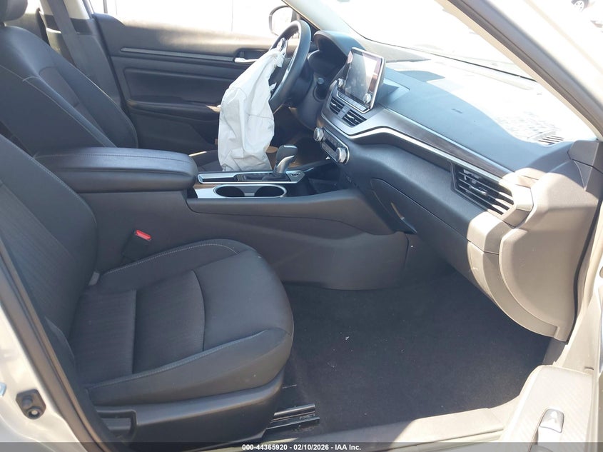 2024 Nissan Altima Sv Fwd