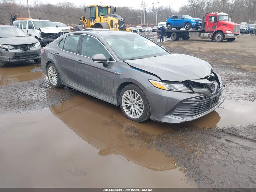 2018 Toyota Camry Hybrid Xle