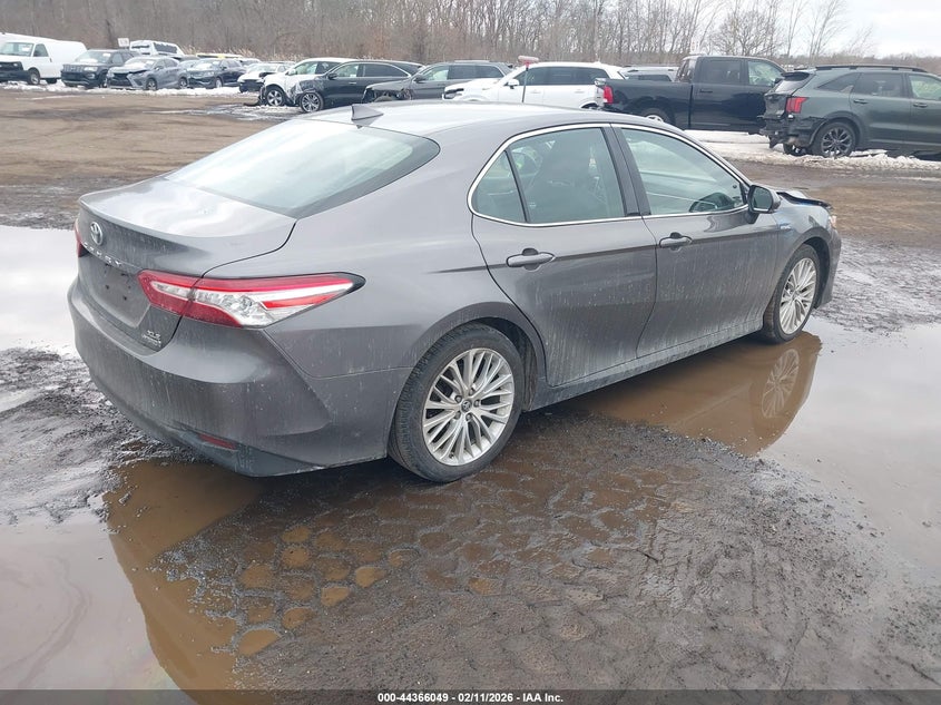 2018 Toyota Camry Hybrid Xle