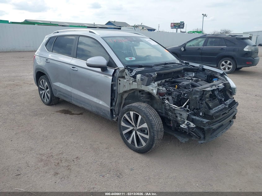 3VVSX7B22RM053208 VOLKSWAGEN TAOS Photo 1