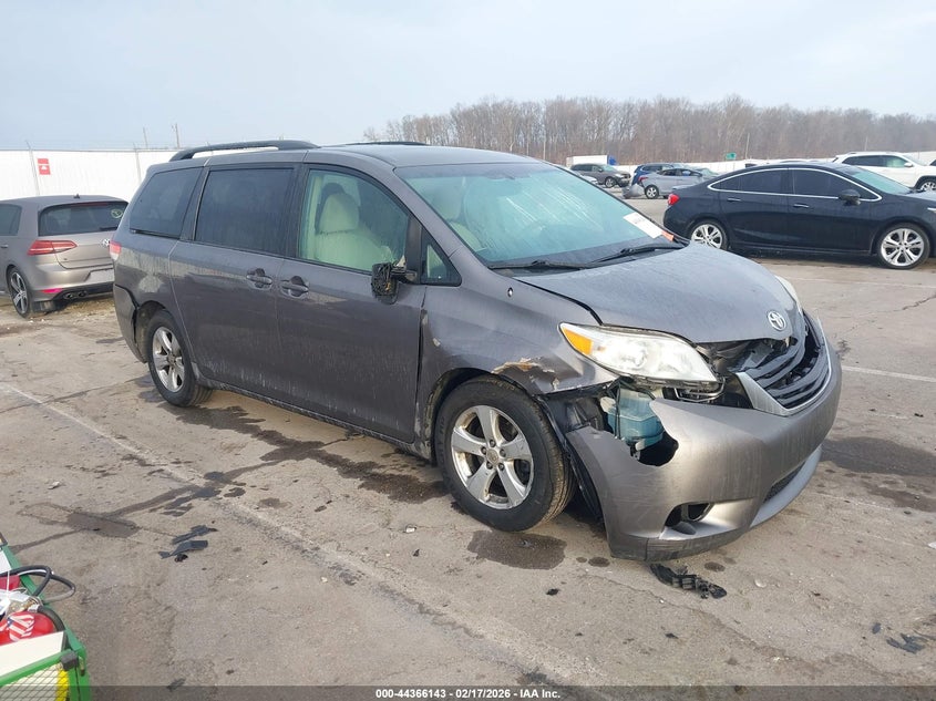 2011 Toyota Sienna Le V6