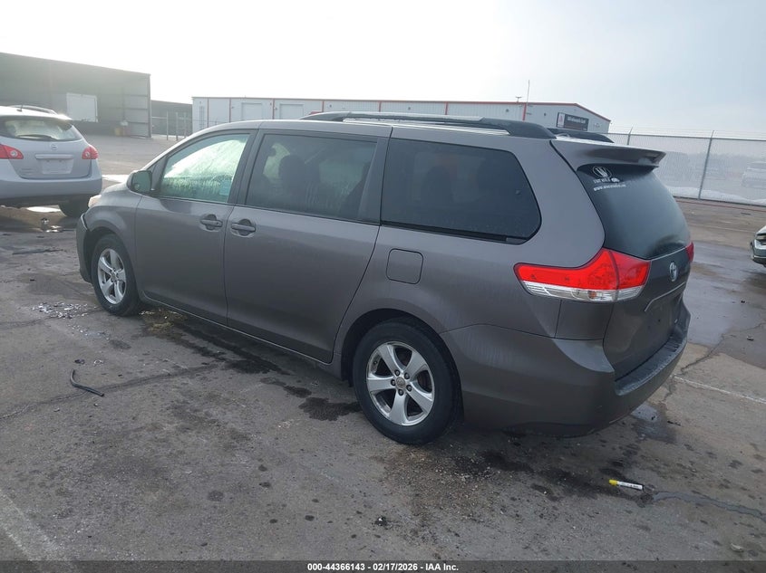 2011 Toyota Sienna Le V6