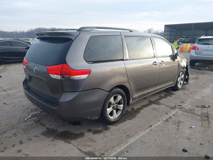 2011 Toyota Sienna Le V6