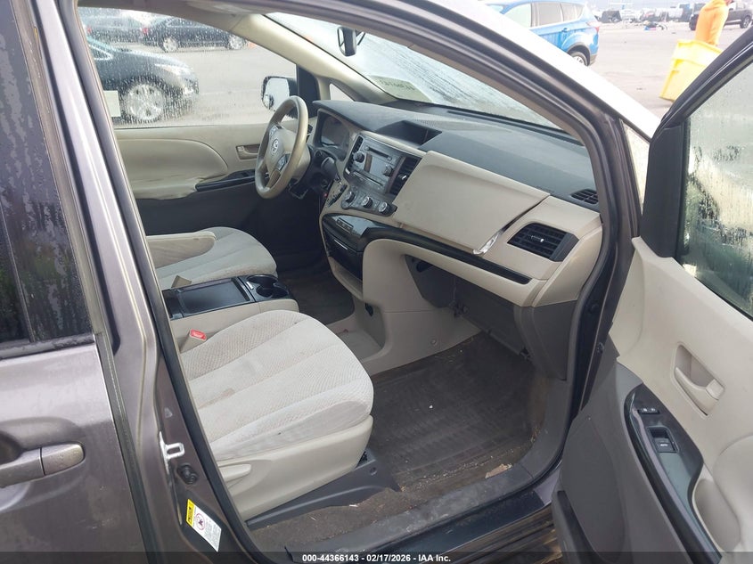 2011 Toyota Sienna Le V6