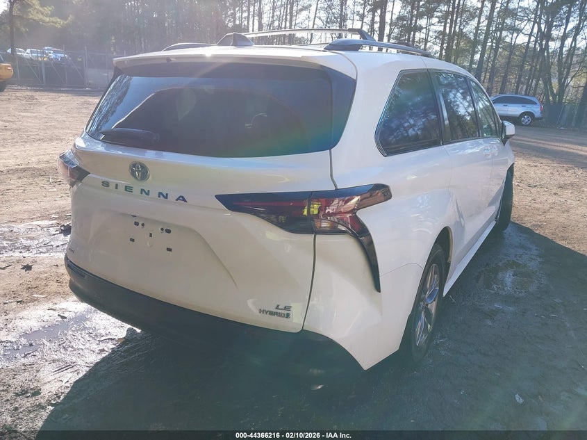 2024 Toyota Sienna Le