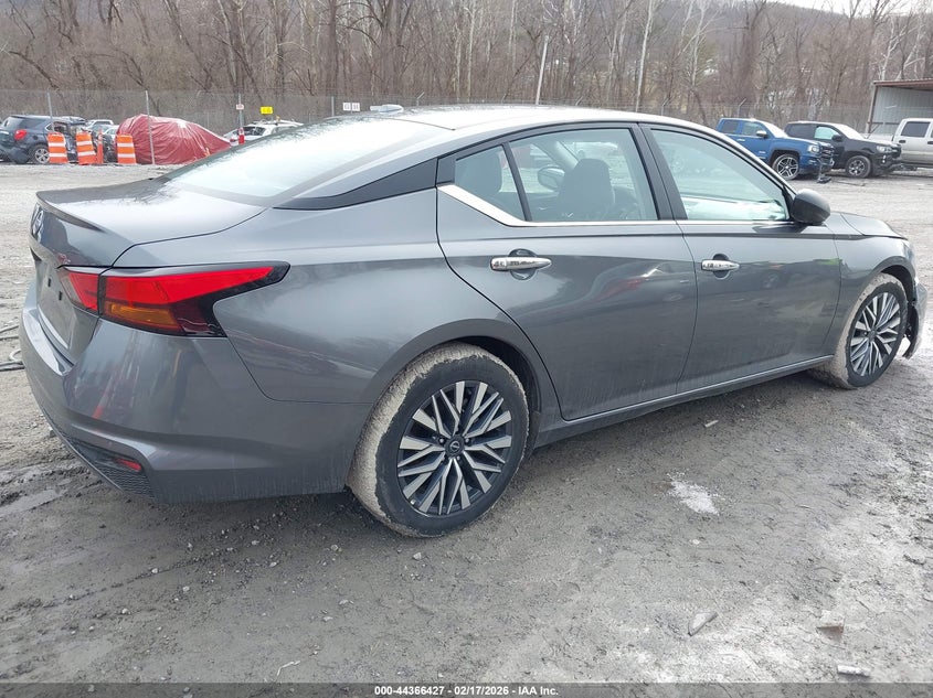 2025 Nissan Altima Sv Fwd