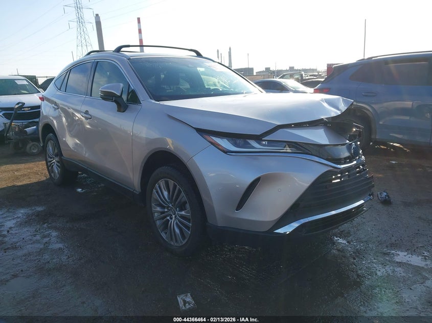 2022 Toyota Venza Xle