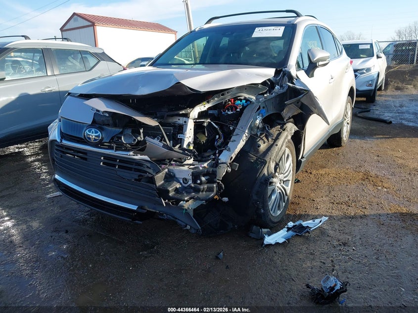 2022 Toyota Venza Xle