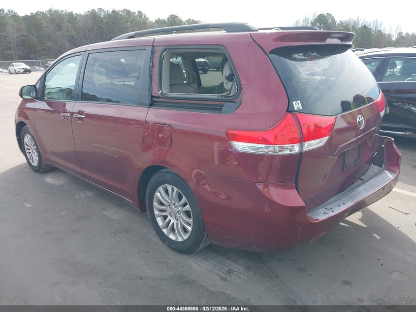 2011 Toyota Sienna Xle V6