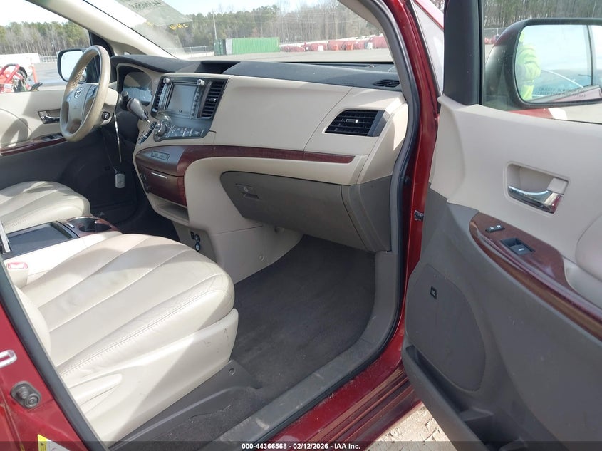2011 Toyota Sienna Xle V6