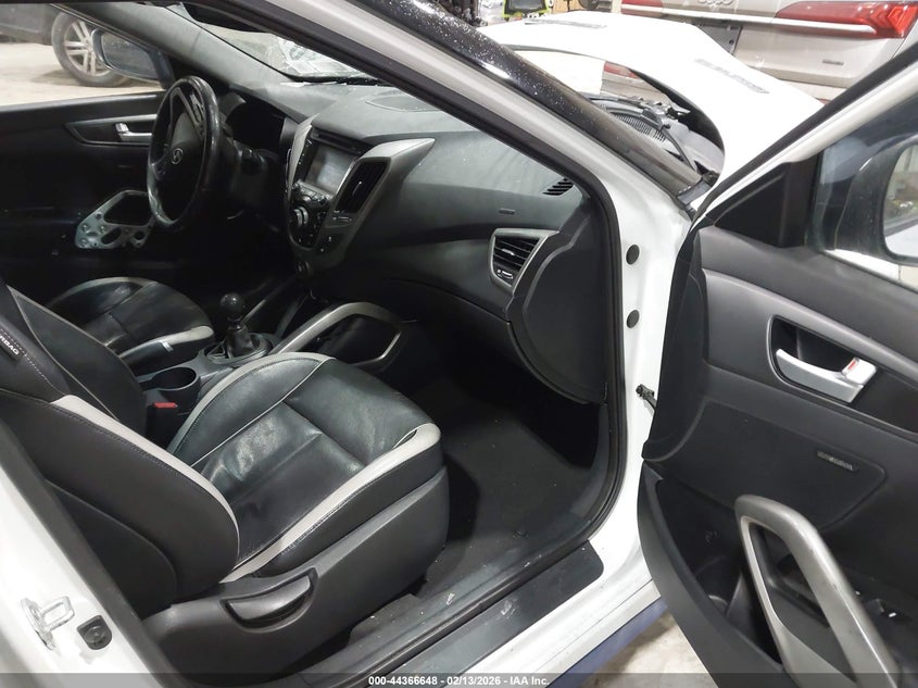 2013 Hyundai Veloster Turbo W/Black