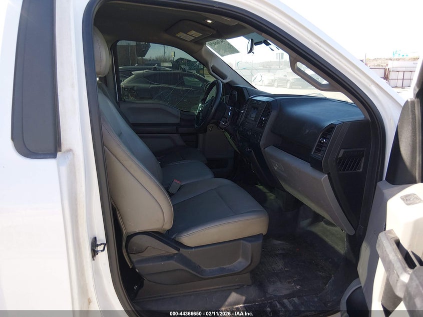 VIN 1FTMF1CP5JKF21283 2018 FORD F-150 XL