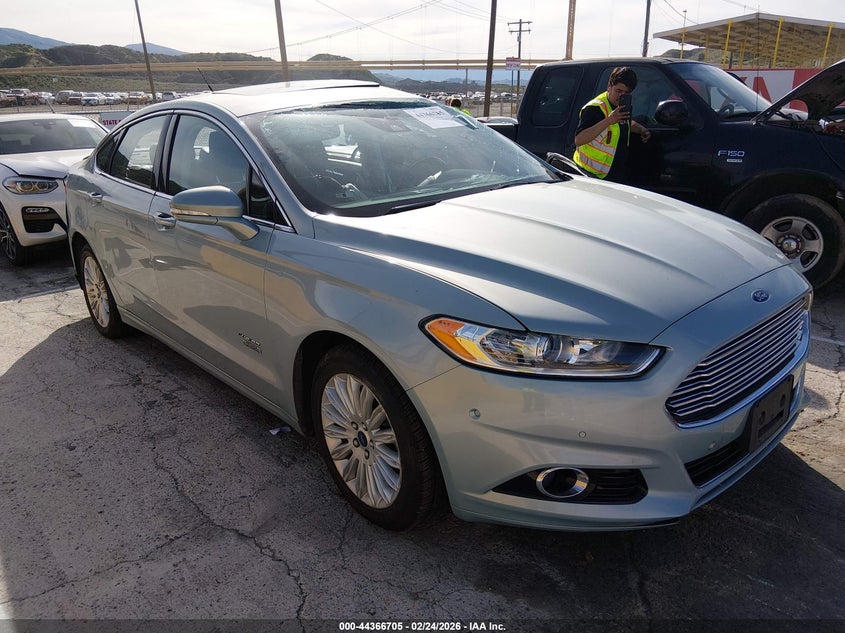 2014 Ford Fusion Energi Titanium