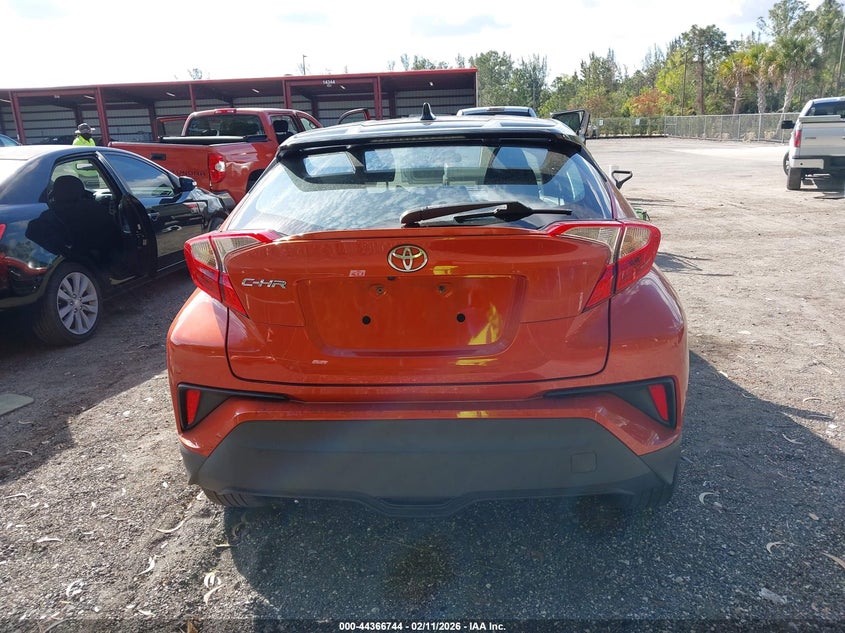 VIN NMTKHMBX0LR107584 2020 TOYOTA C-HR XLE