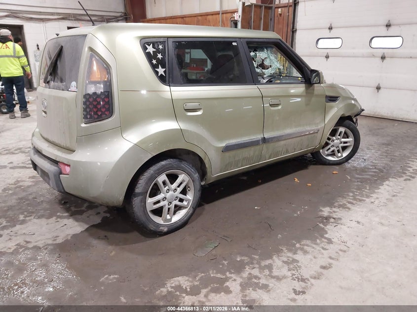 2010 Kia Soul +