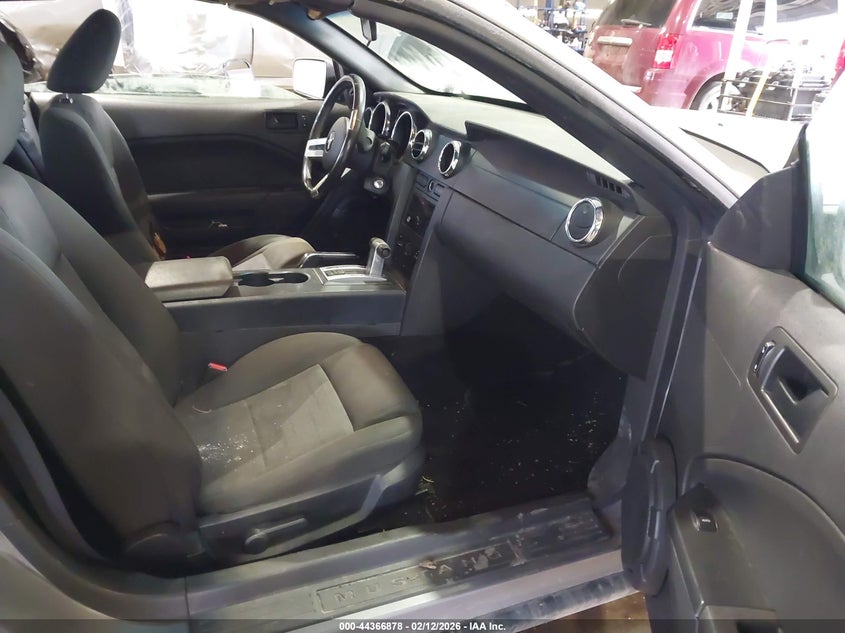 2006 Ford Mustang V6