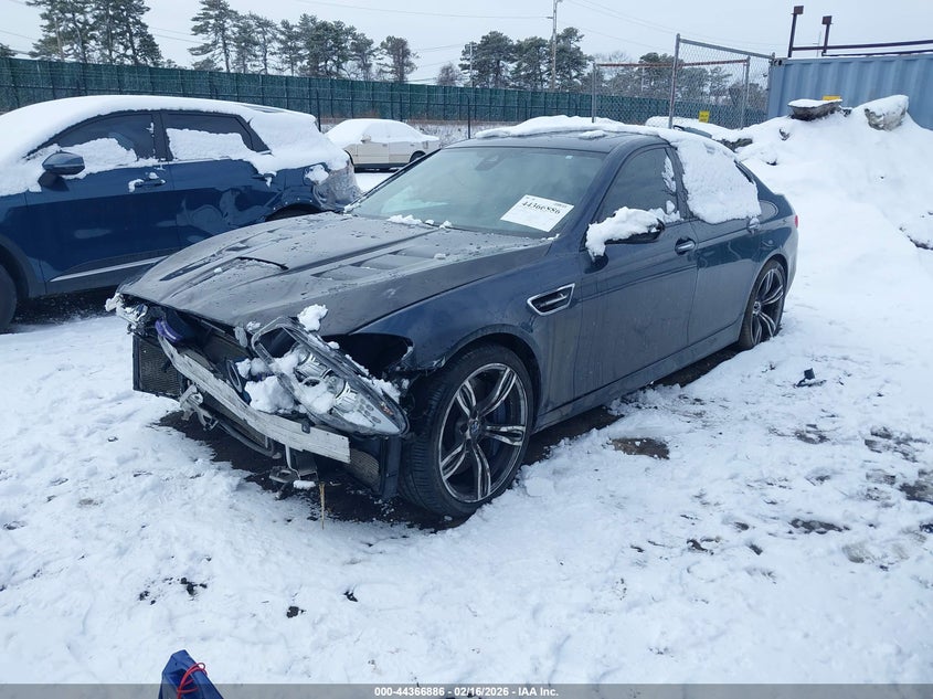 Vin: wbsfv9c58dd095504, lot: 44863373, bmw m5 20132