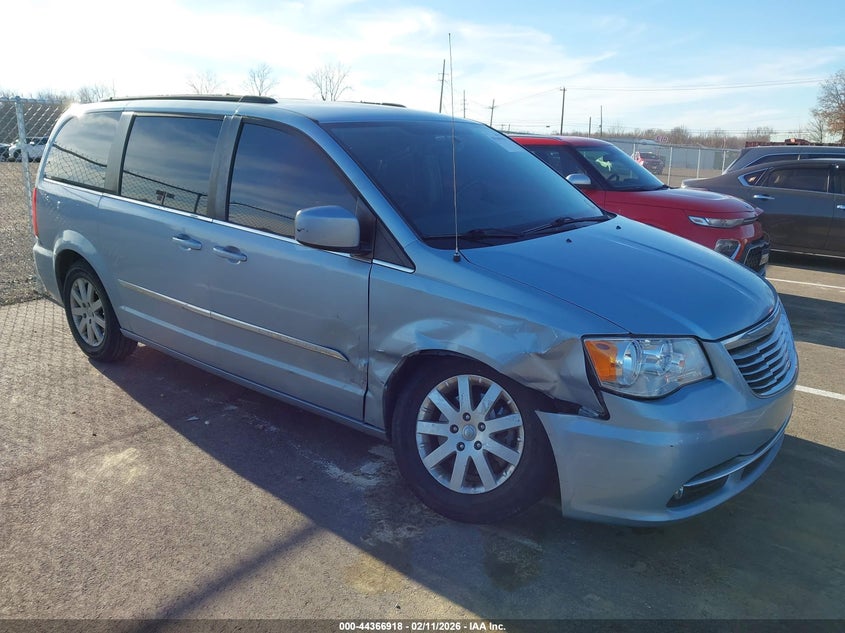 2016 Chrysler Town & Country Touring