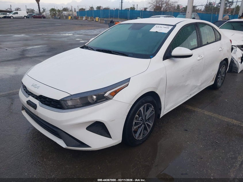 2024 Kia Forte Lxs