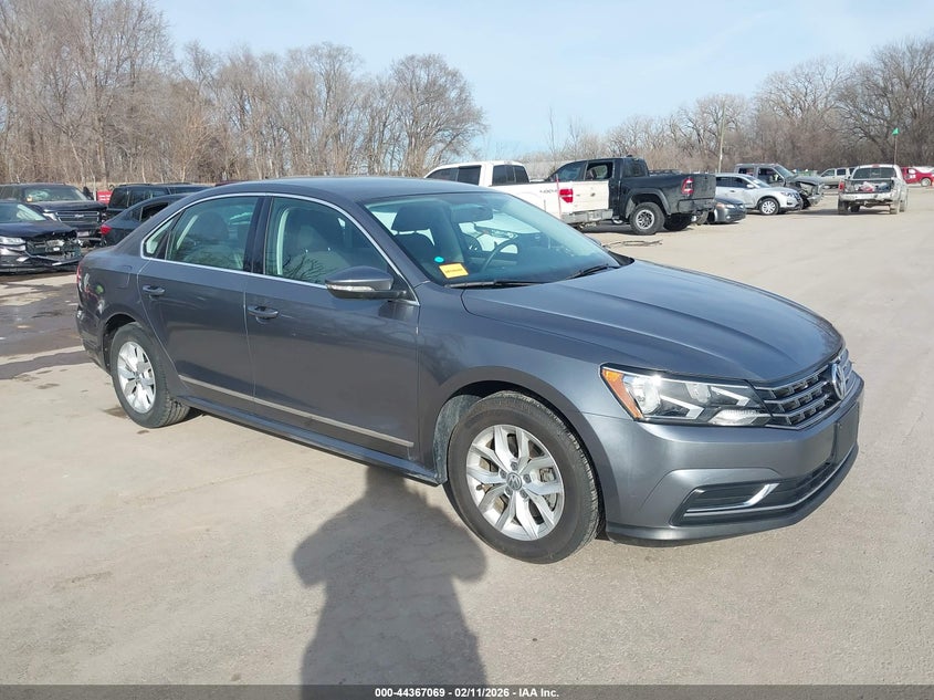 2016 Volkswagen Passat 1.8T S