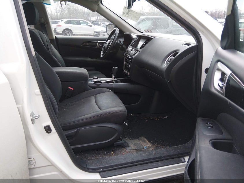 2017 Nissan Pathfinder Sv