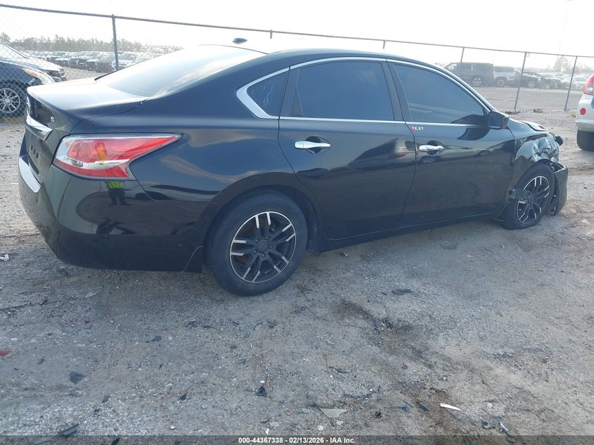 2015 NISSAN ALTIMA auction photo 4