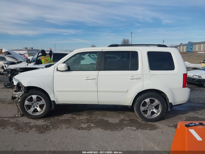 5FNYF3H62CB027024 2012 Honda Pilot 3.5 Ex-L white