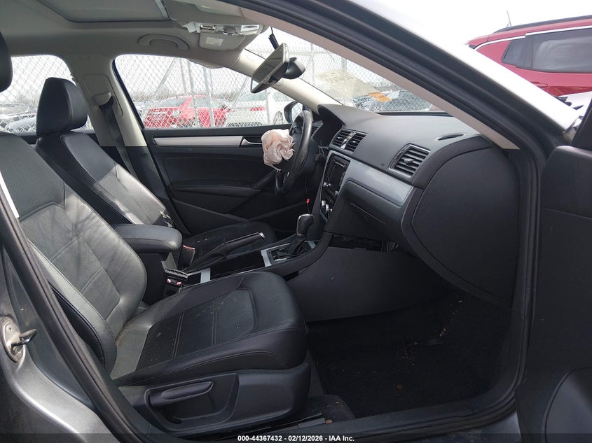 2012 Volkswagen Passat 2.5L Se