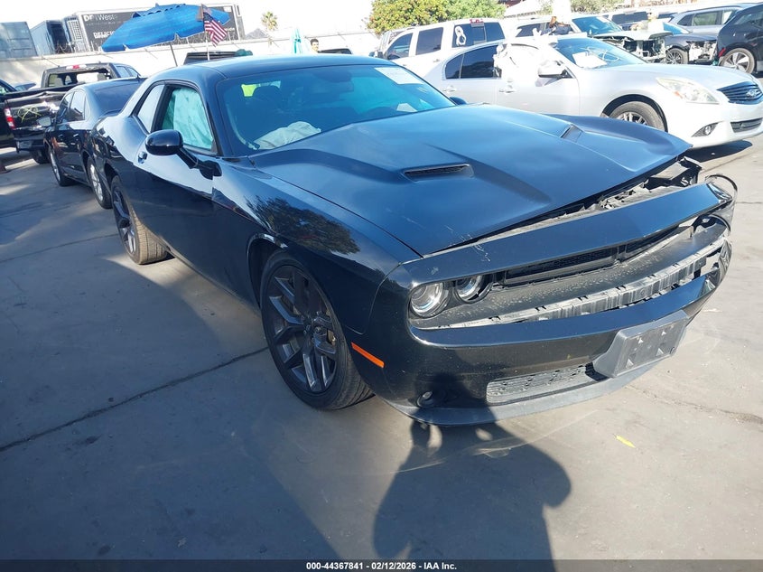 2022 Dodge Challenger Sxt