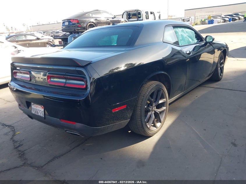 2022 Dodge Challenger Sxt