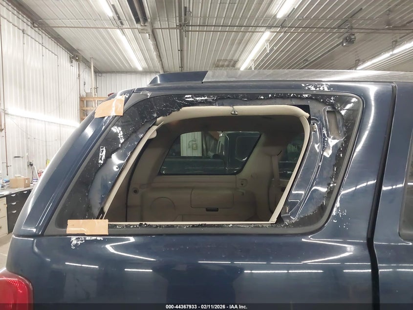 2004 Cadillac Escalade Standard VIN: 1GYEK63N24R121683 Lot: 44367933