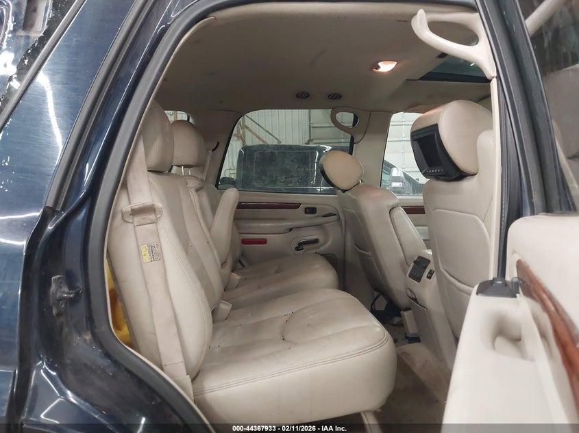 2004 Cadillac Escalade Standard VIN: 1GYEK63N24R121683 Lot: 44367933