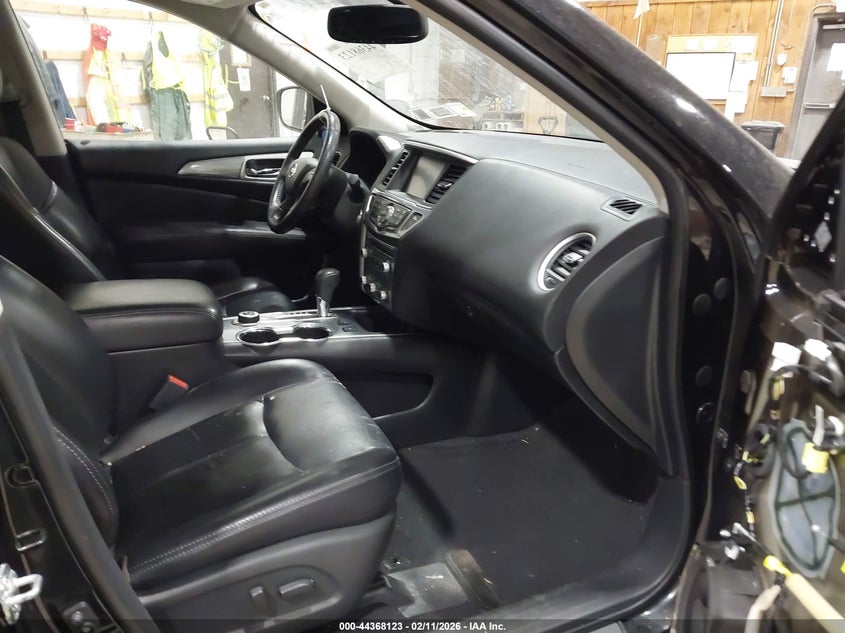 2018 Nissan Pathfinder Sl