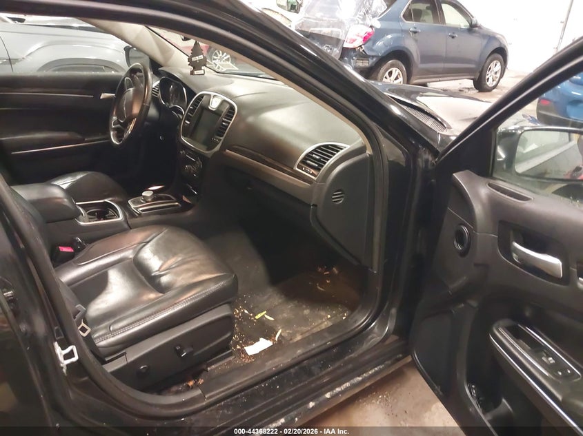 2016 Chrysler 300 Limited