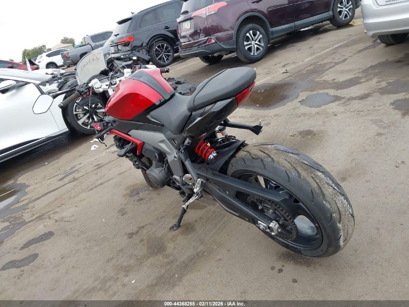 2025 Triumph Motorcycle Daytona 660