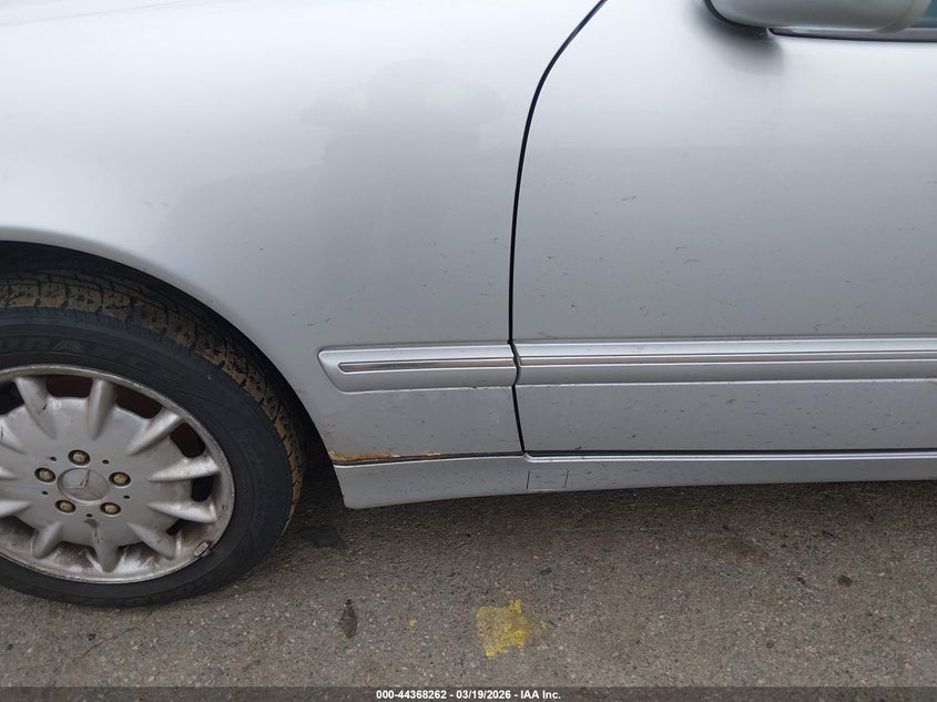 2001 Mercedes-Benz E 320 4M VIN: WDBJF82J81X060591 Lot: 44368262