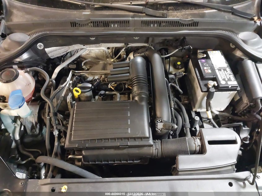 2018 VOLKSWAGEN JETTA VIN: 3VW2B7AJ5JM206123