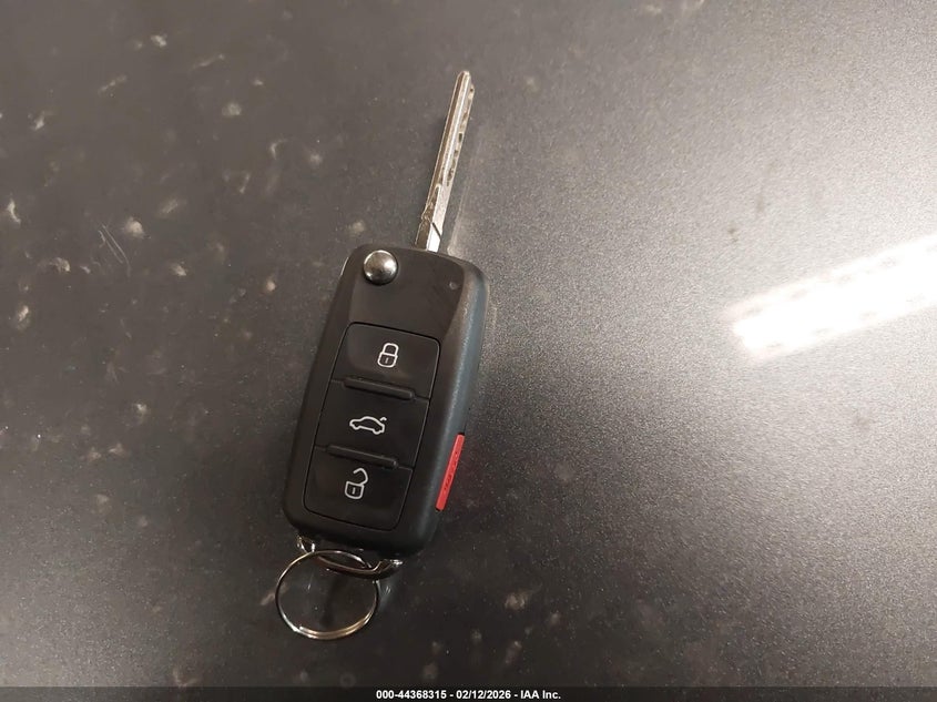 2018 VOLKSWAGEN JETTA VIN: 3VW2B7AJ5JM206123