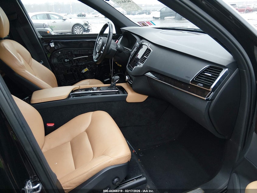 2017 Volvo Xc90 T6 Momentum